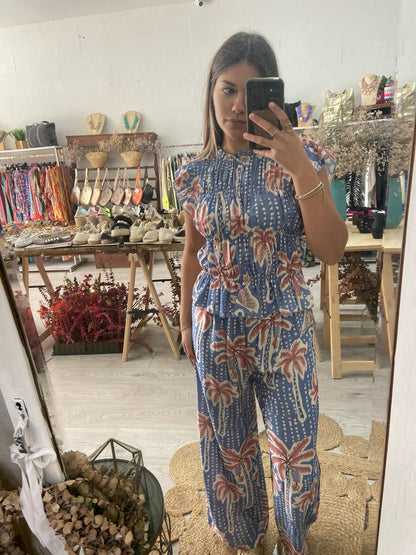 Conjunto tropical preto top e calças
