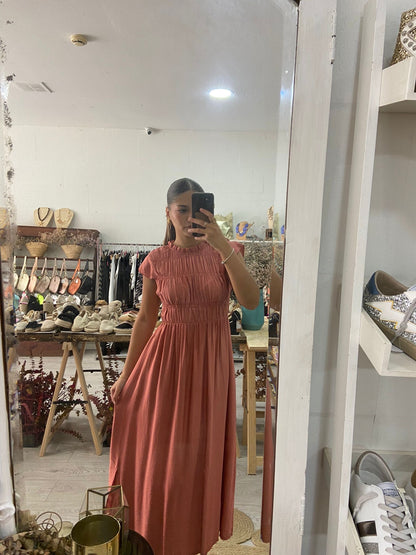 Vestido coral favos de mel