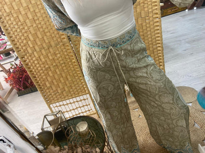 Pantalones estampados GF.Pushak