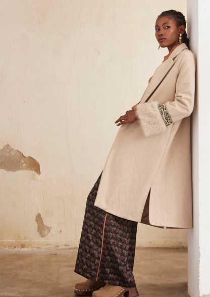 Sobretudo bege lurex punho bordado e pelo NI.Colette