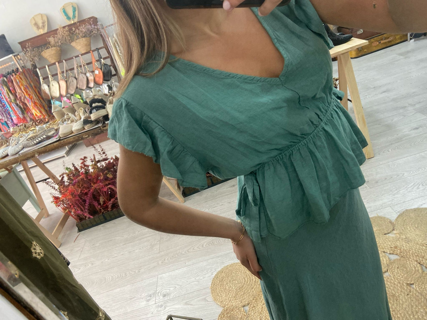 Conjunto top e saia esmeralda