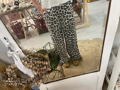 Calças animal print caqui/ laranja