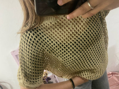 Camisola dourada lurex em crochê malha aberta