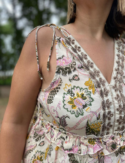 Vestido curto estampado floral e alças ajustáveis Gf.gryf