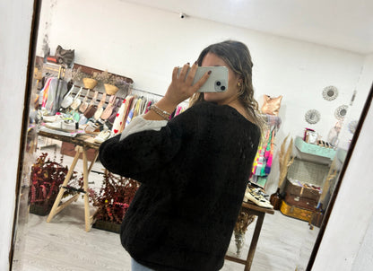 Casaco malha grossa preto com botão