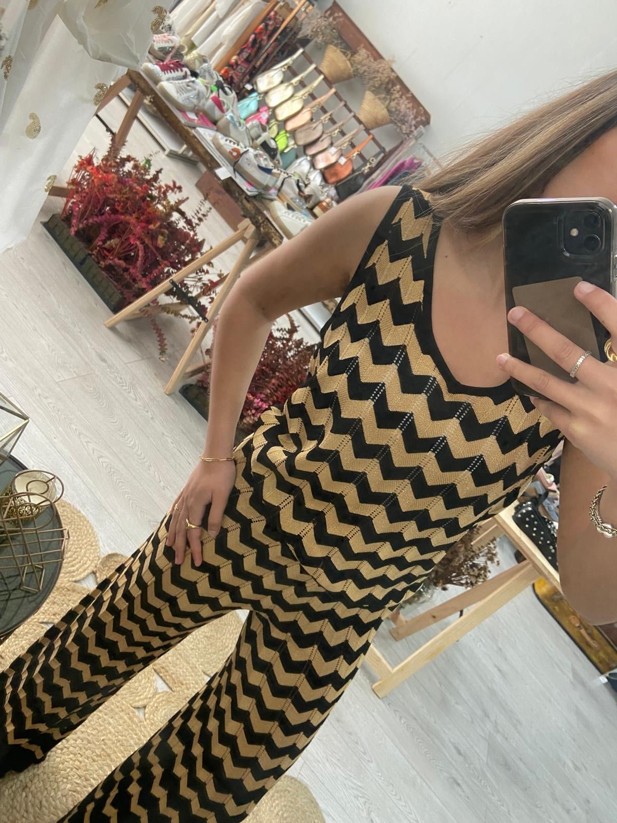 Top zig zag preto e verde