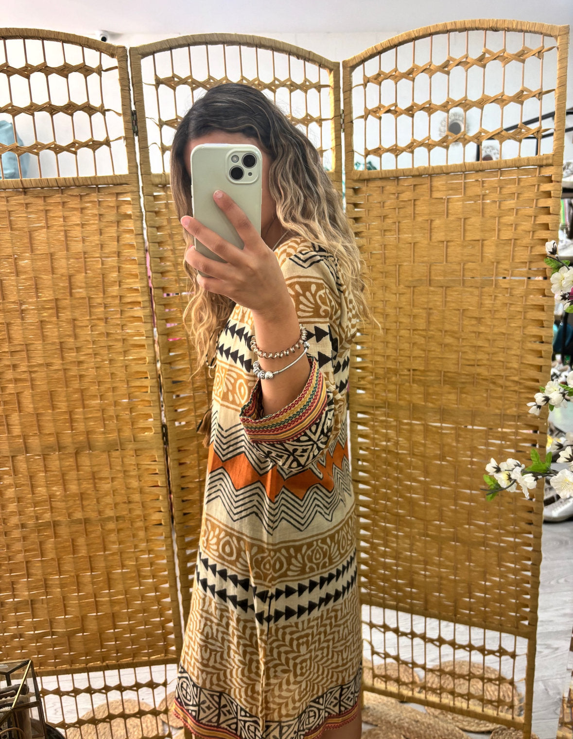 Túnica/ Saída de praia
 estampados étnicos