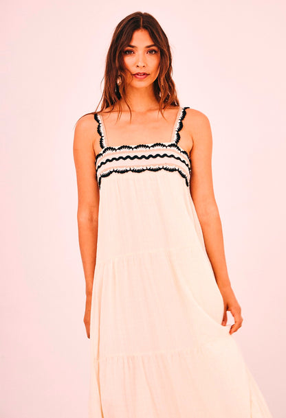 Vestido marfim com bordado no peito HJ.Nakara