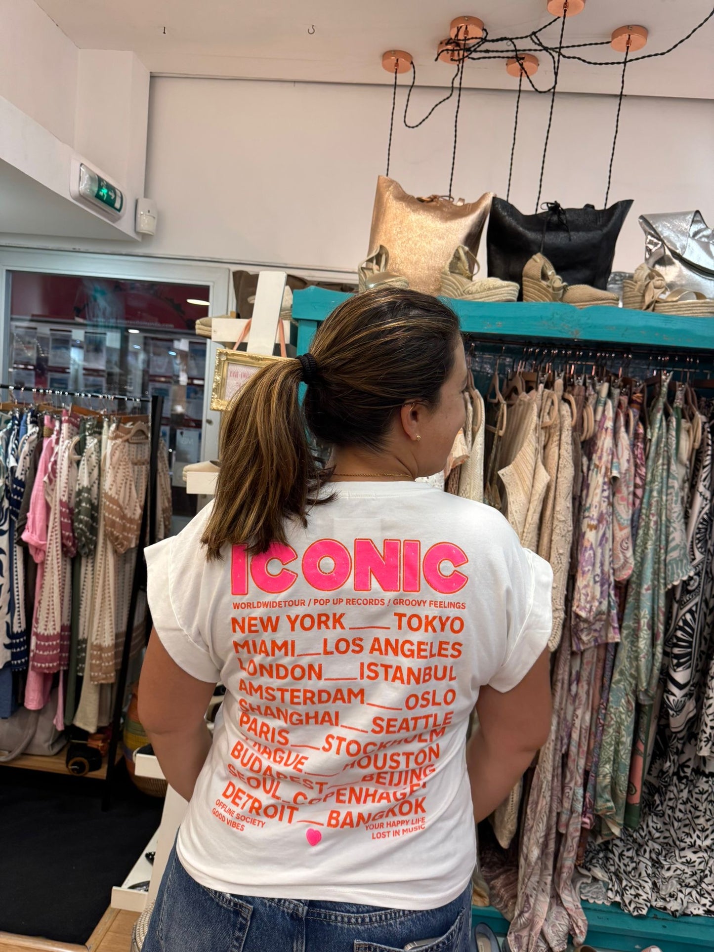Tshirt branca ICONIC