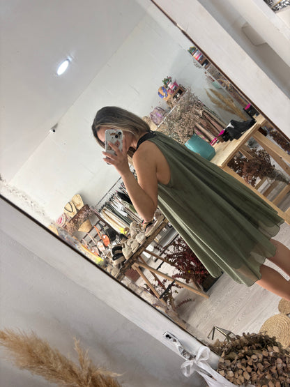 Vestido cetim caqui com laço preto