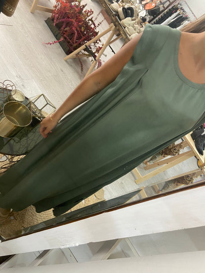 Vestido cetim tijolo