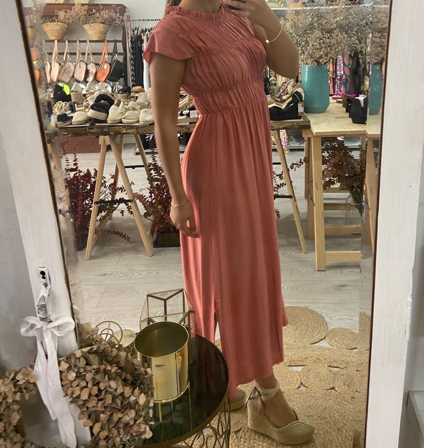 Vestido coral favos de mel
