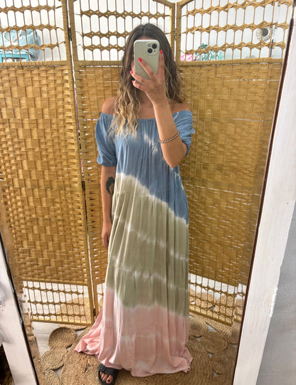 Vestido tie dye azul/verde/rosa escuro com elástico ombros