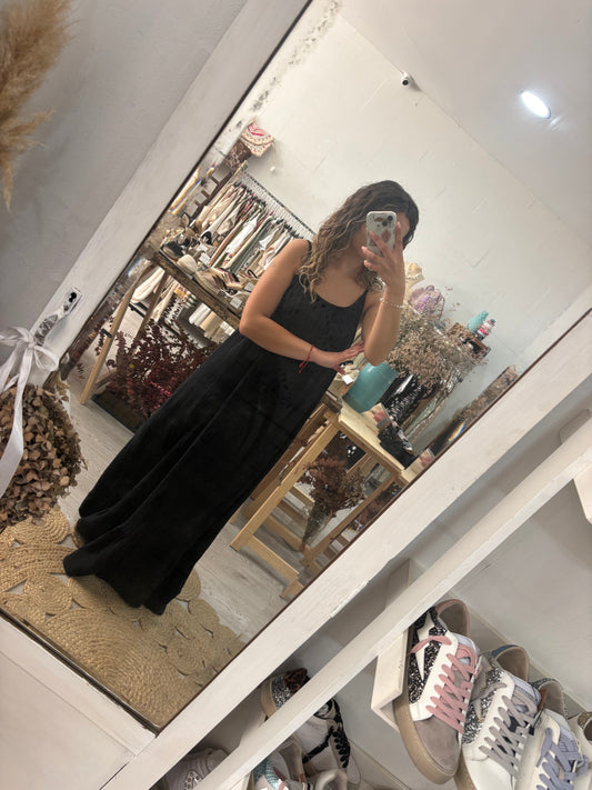 Vestido preto costas abertas