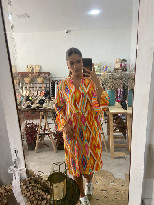 Vestido com losangos coloridos