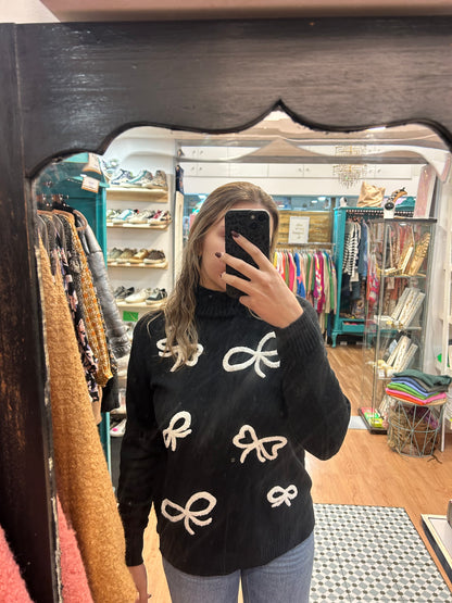 Camisola malha preta laços