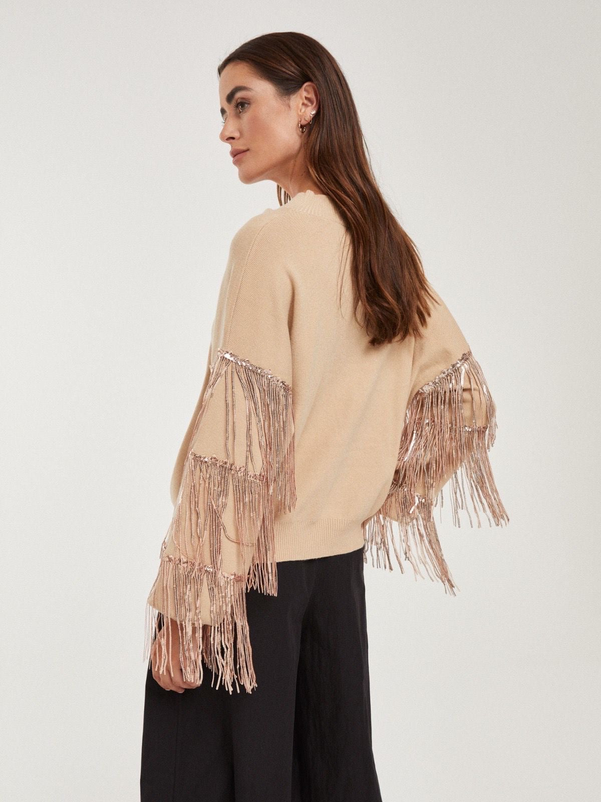 Camisola bege franjas brilhantes