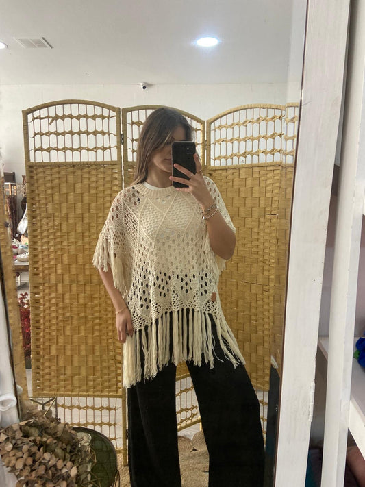 Camisola bege crochê com franjas TS.Tojo