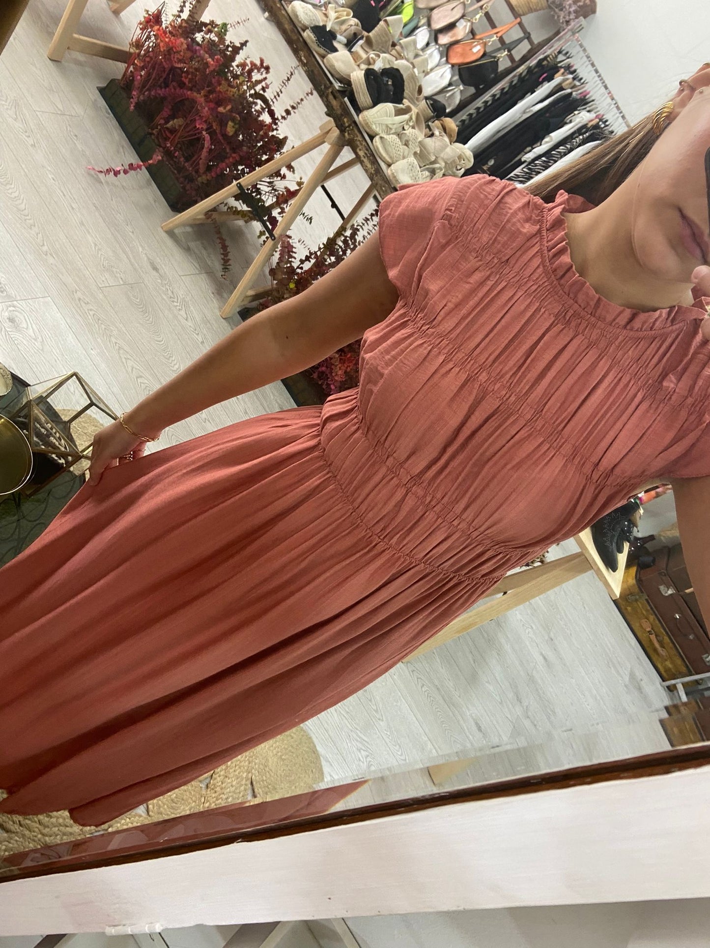 Vestido coral favos de mel