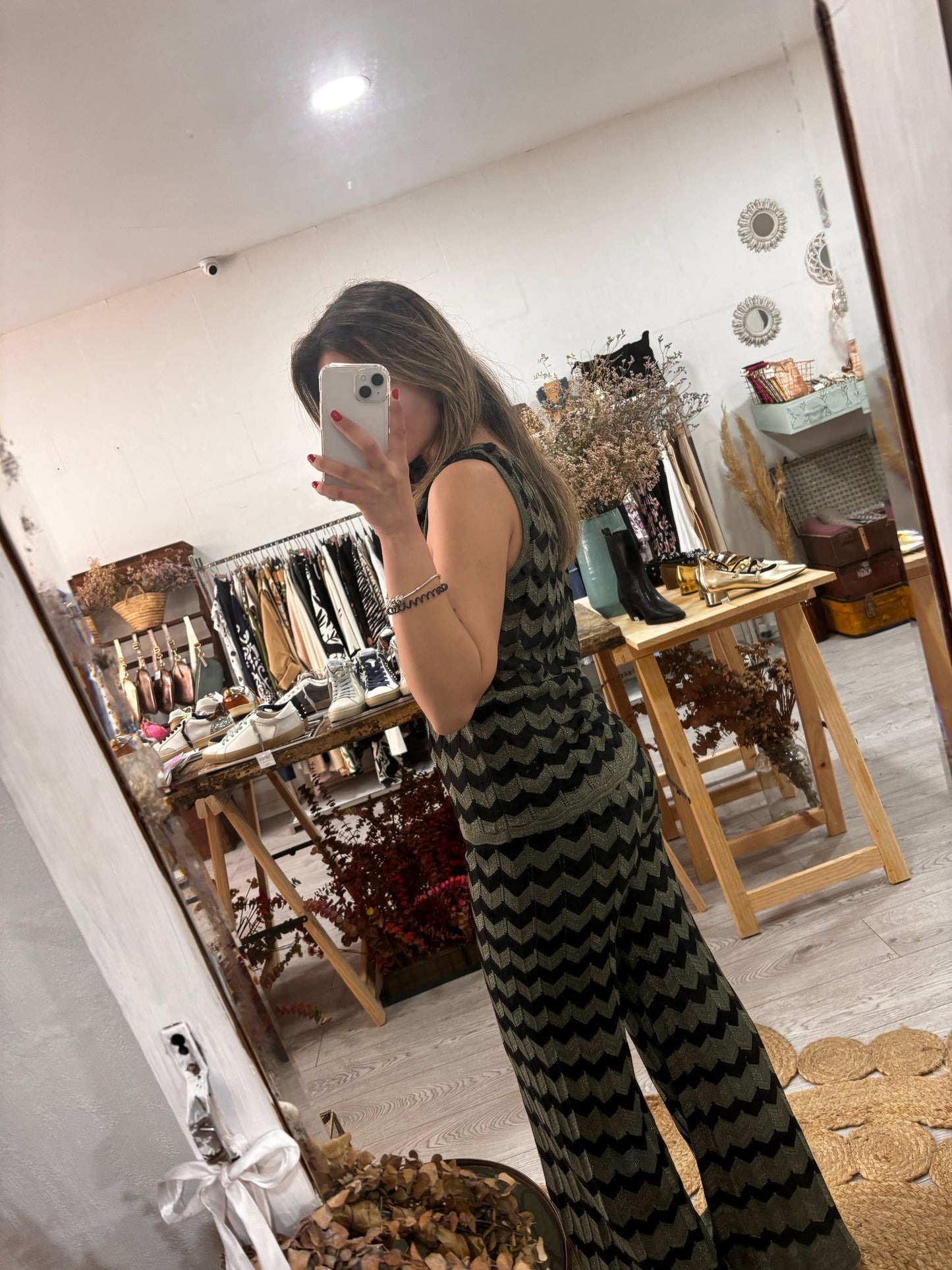 Top zig zag preto e verde