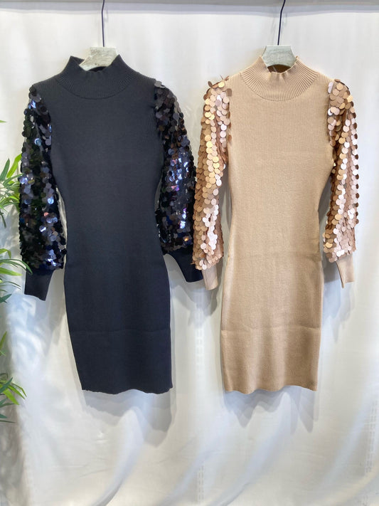 Vestido bege canelado mangas lantejoulas