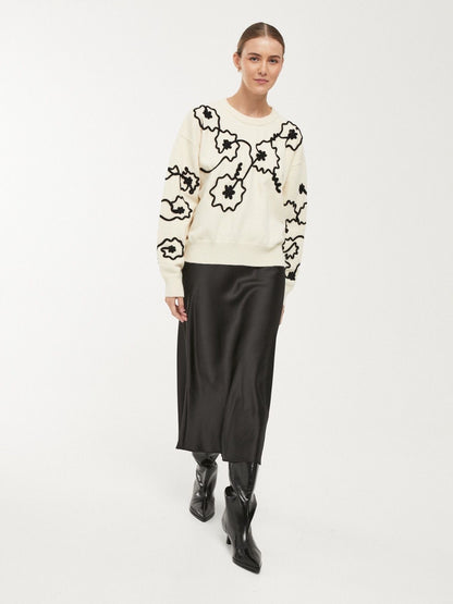 Camisola cru com bordado floral