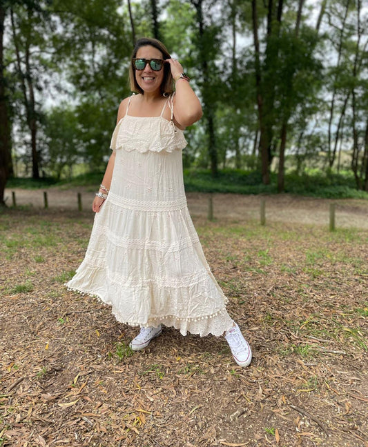Vestido rosa claro com bordado de flores Au.nala