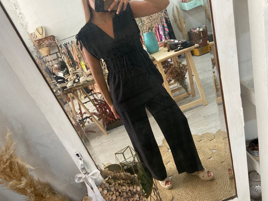 Conjunto túnica e pantalonas pretas