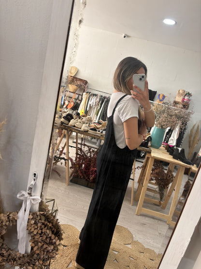 Conjunto tshirt e macacão caqui oversized