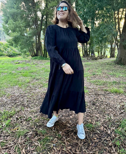 Vestido evasé azul marinho de tecido com nervuras