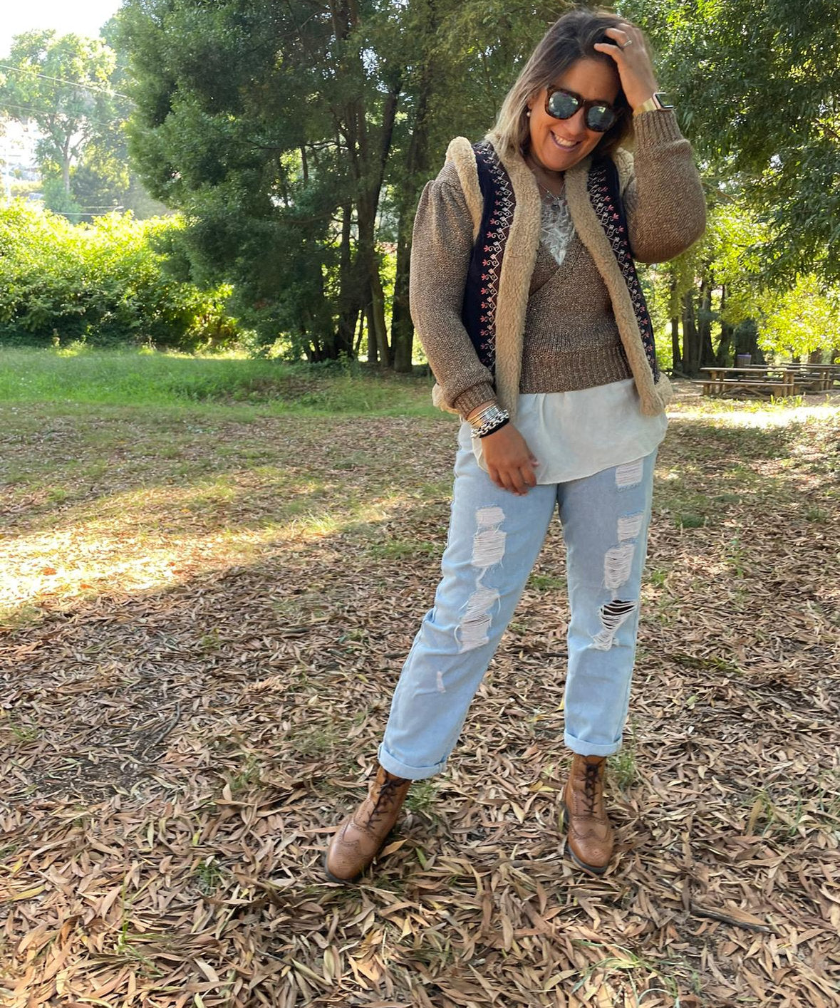 Colete preto bordado com pêlo CS.GAVI