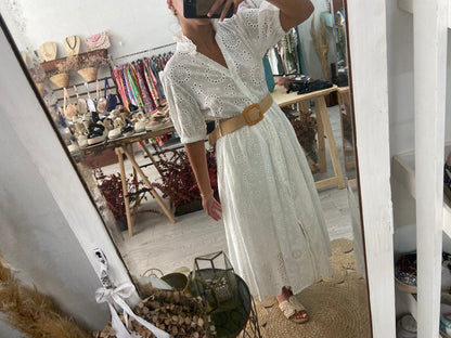 Vestido camiseiro branco bordado inglês cinto