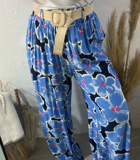 Pantalonas estampado de flores azul e rosa com cinto